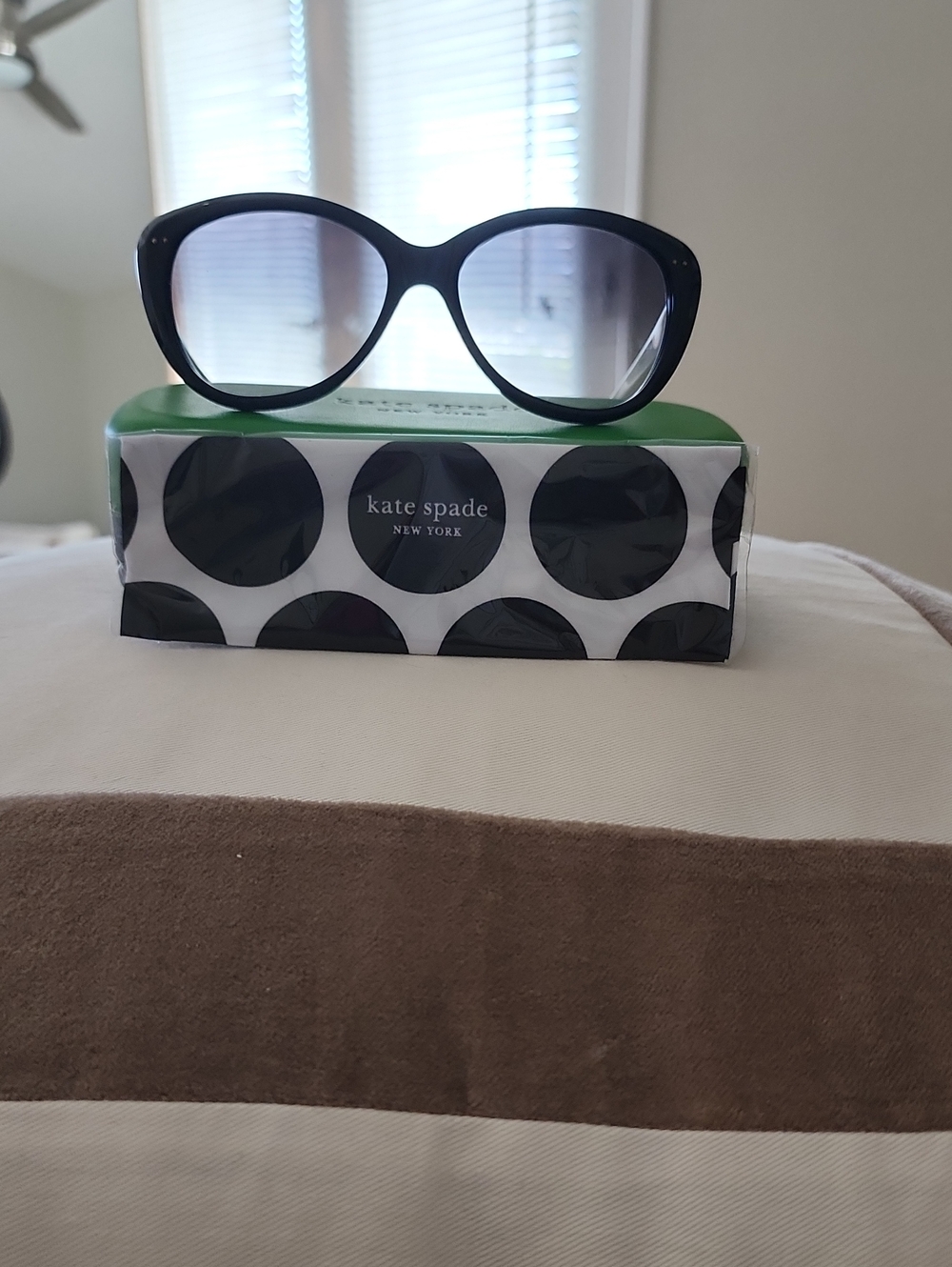 Kate Spade Angelique/s Black Gradient Oversized Sunglasses